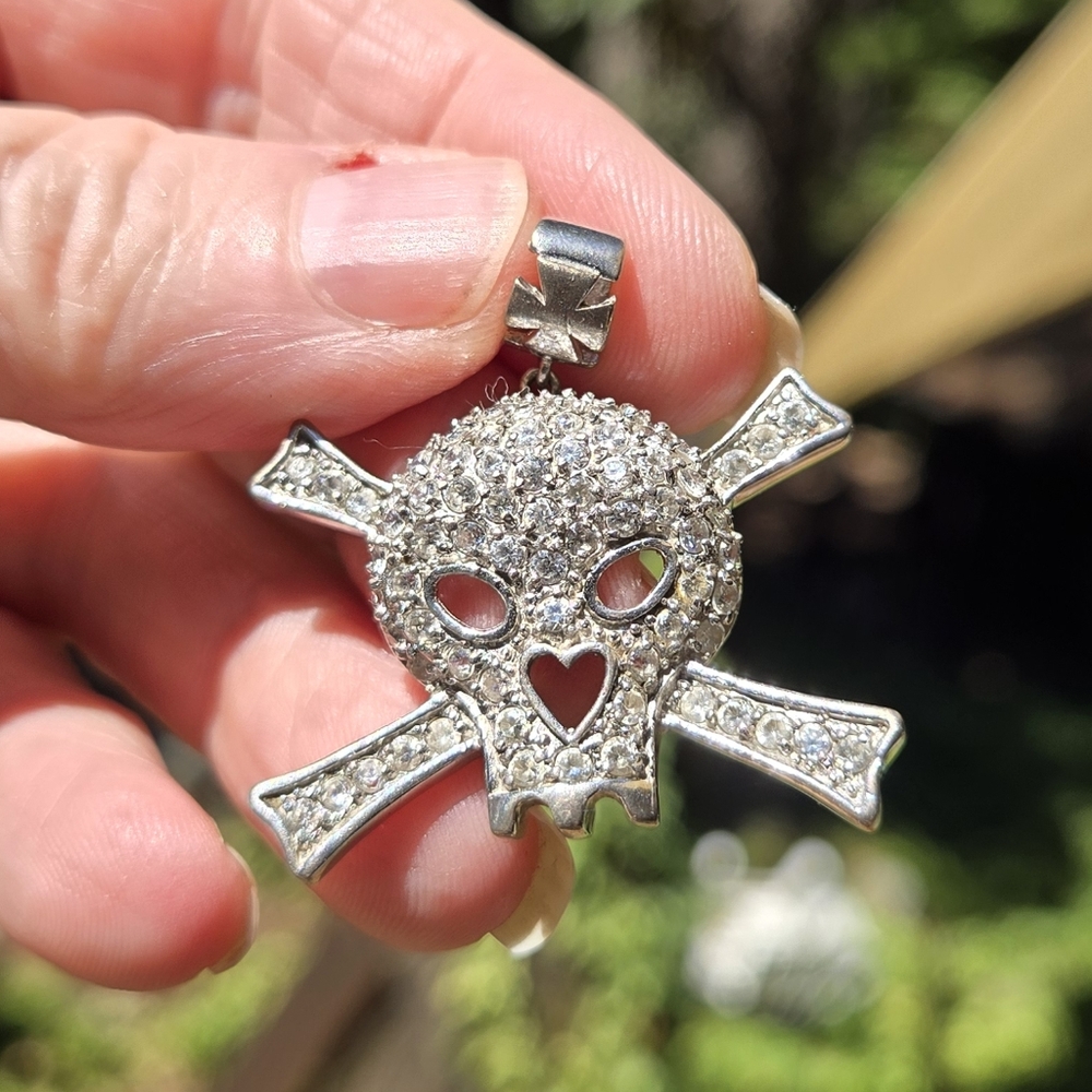 White Topaz Sterling Silver Skull Pendant Unisex - Picture 4 of 6